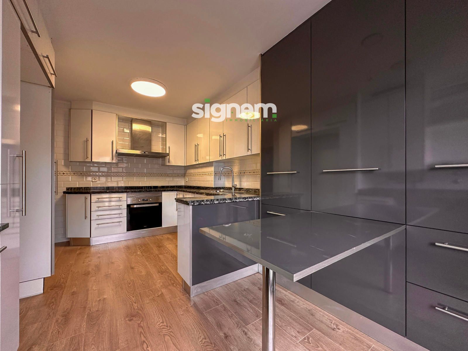 Kitchen of Flat for sale in Manresa  with Air Conditioner, Heating and Parquet flooring