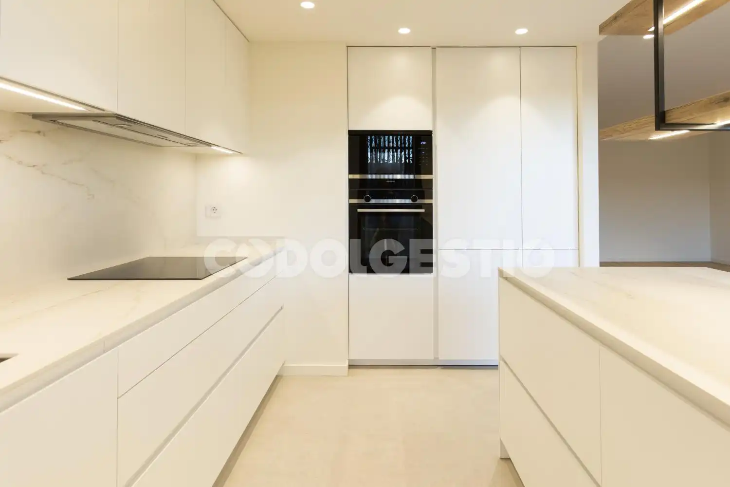 Flat for rent in Mossèn Gudiol, 9, Centre