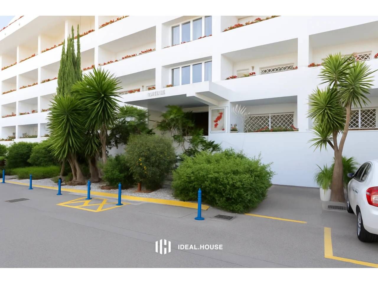 Vista exterior de Pis en venda en Marbella amb Terrassa, Moblat i Alarma