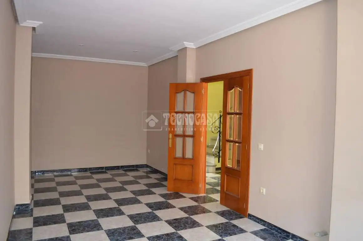 Casa adosada en venta en Marmolejo con Aire acondicionado y Calefacción