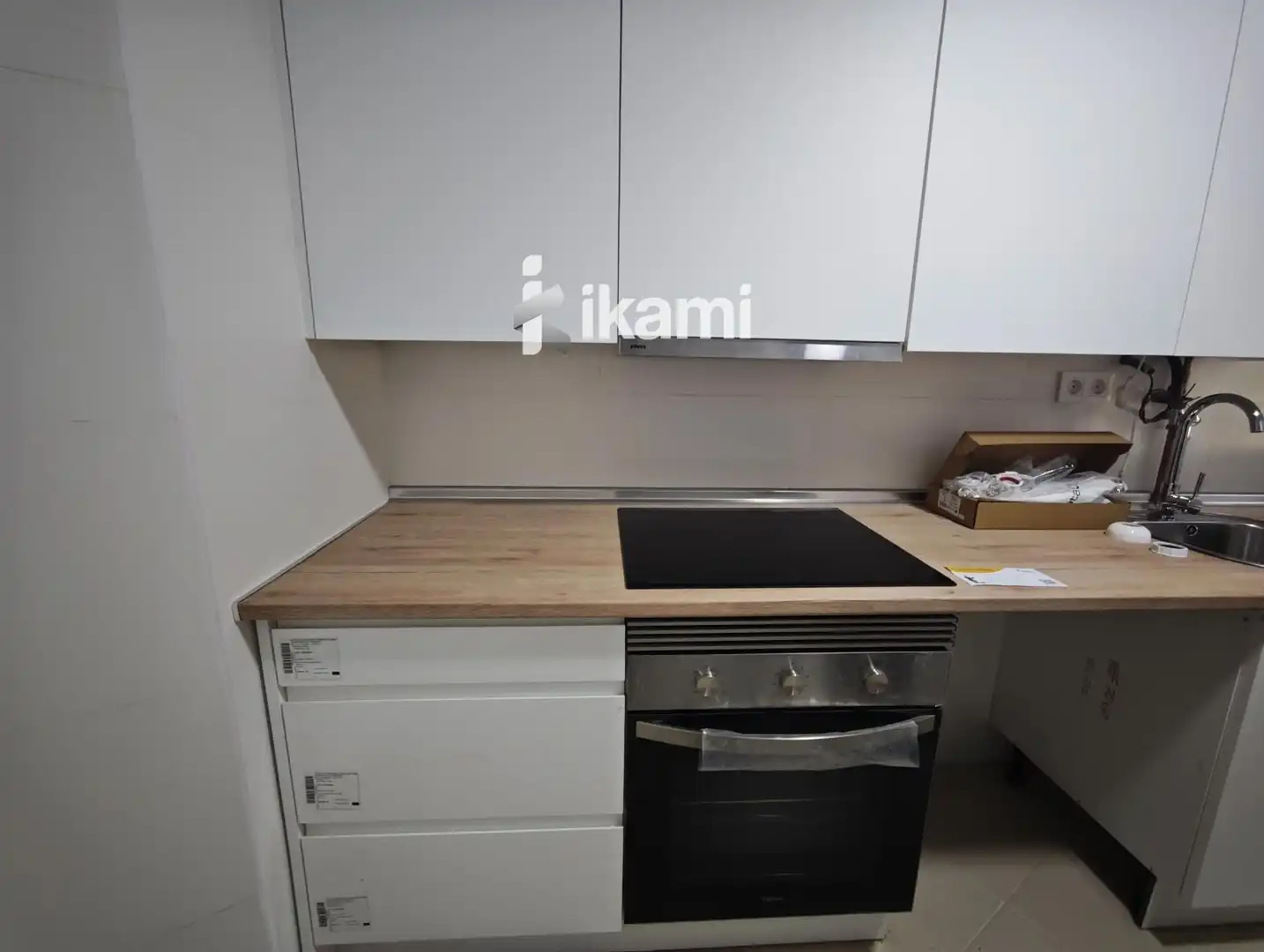 Cocina de Piso en venta en Madrid con Calefacción, Jardín privado y Amueblado
