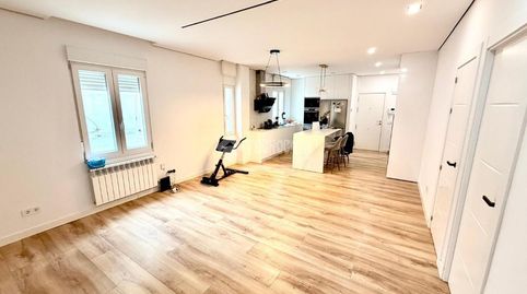 Foto 3 de Piso en venta en C. Eulalio Ferrer, Numancia - San Fernando, Santander
