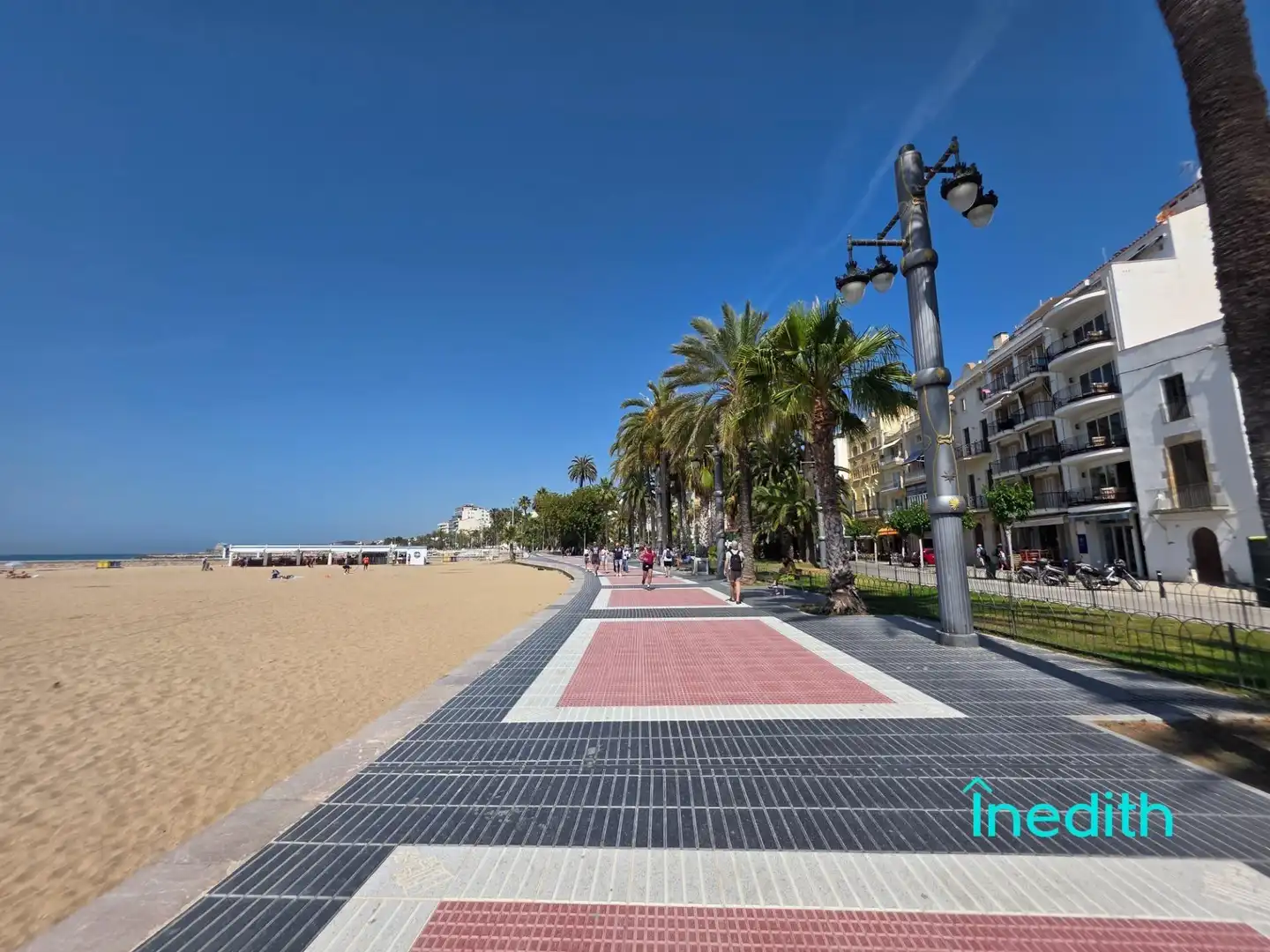 Vista exterior de Pis en venda en Sitges amb Aire condicionat, Calefacció i Balcó