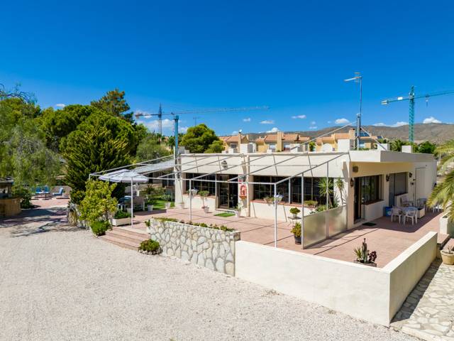 Local comercial en Venta en Pueblo Español - Coveta Fumá