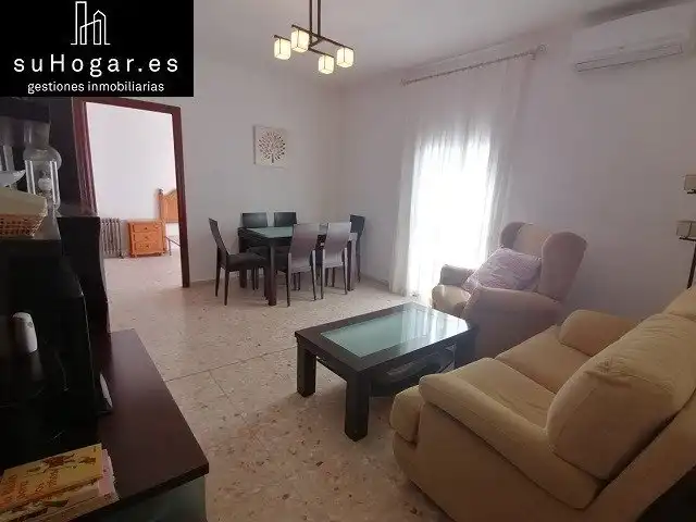 Sala d'estar de Pis de lloguer en Badajoz amb Aire condicionat, Moblat i Alarma