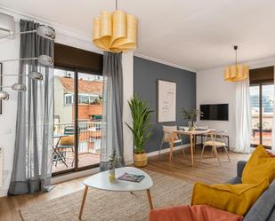 Flat to rent in Carrer de la Independència, El Camp de l'Arpa del Clot