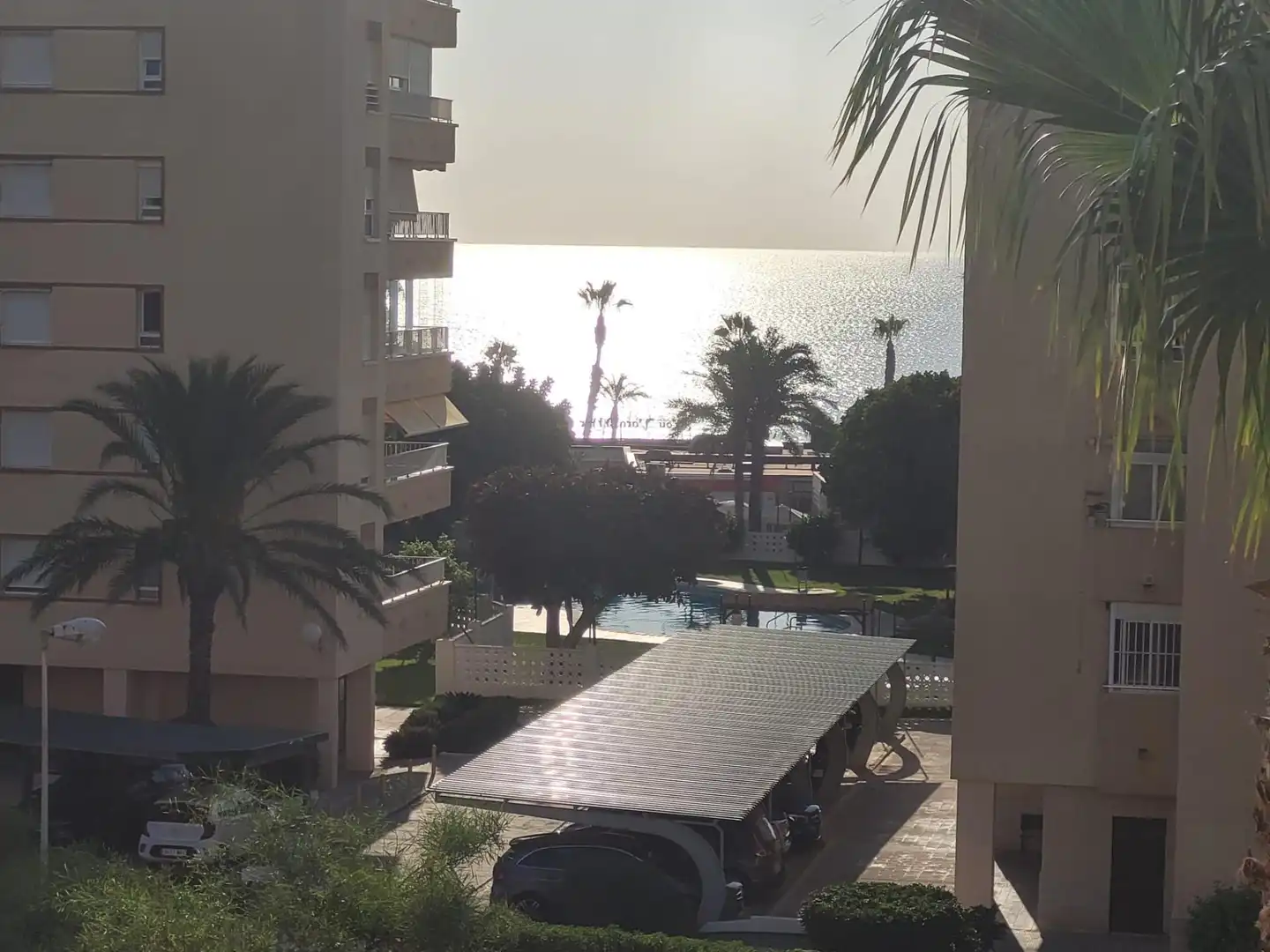 Außenansicht von Wohnungen zur Miete in Alicante / Alacant mit Privatgarten, Möbliert und Balkon