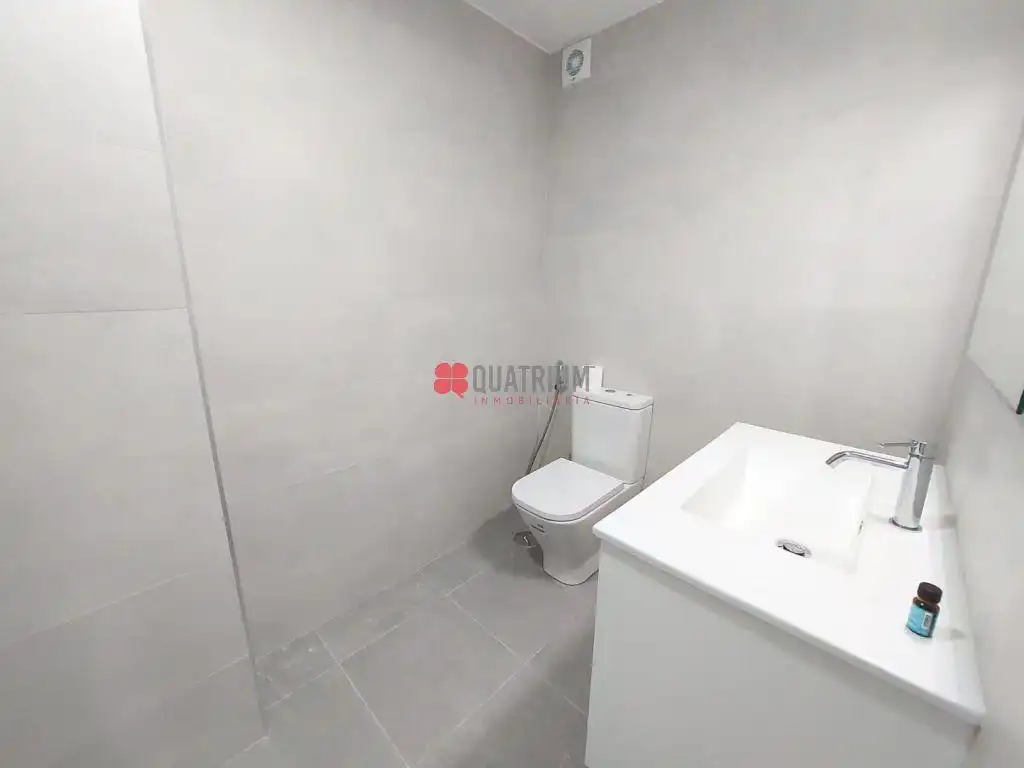 Badezimmer von Wohnung zur Miete in Santiago de Compostela 