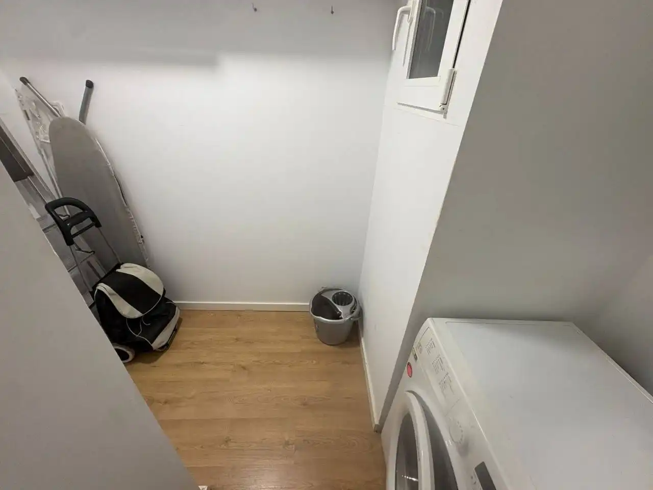 Flat for rent in Valencia  with Air Conditioner and Balcony