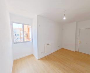 Bedroom of Flat to rent in  Madrid Capital  with Heating, Oven and Pets allowed