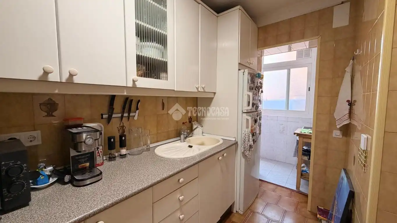 Kitchen of Flat for sale in Madrid