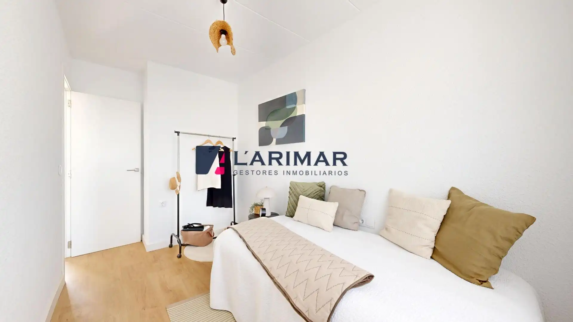 Habitación de Casa adosada en venta en Orihuela con Jardín privado, Terraza y Piscina comunitaria