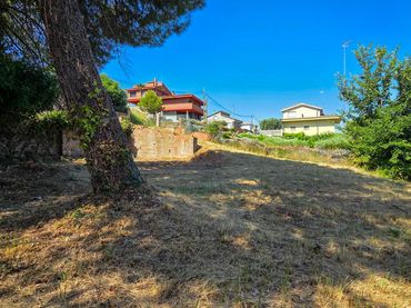 Residential land for sale in Calle Cadi 309
