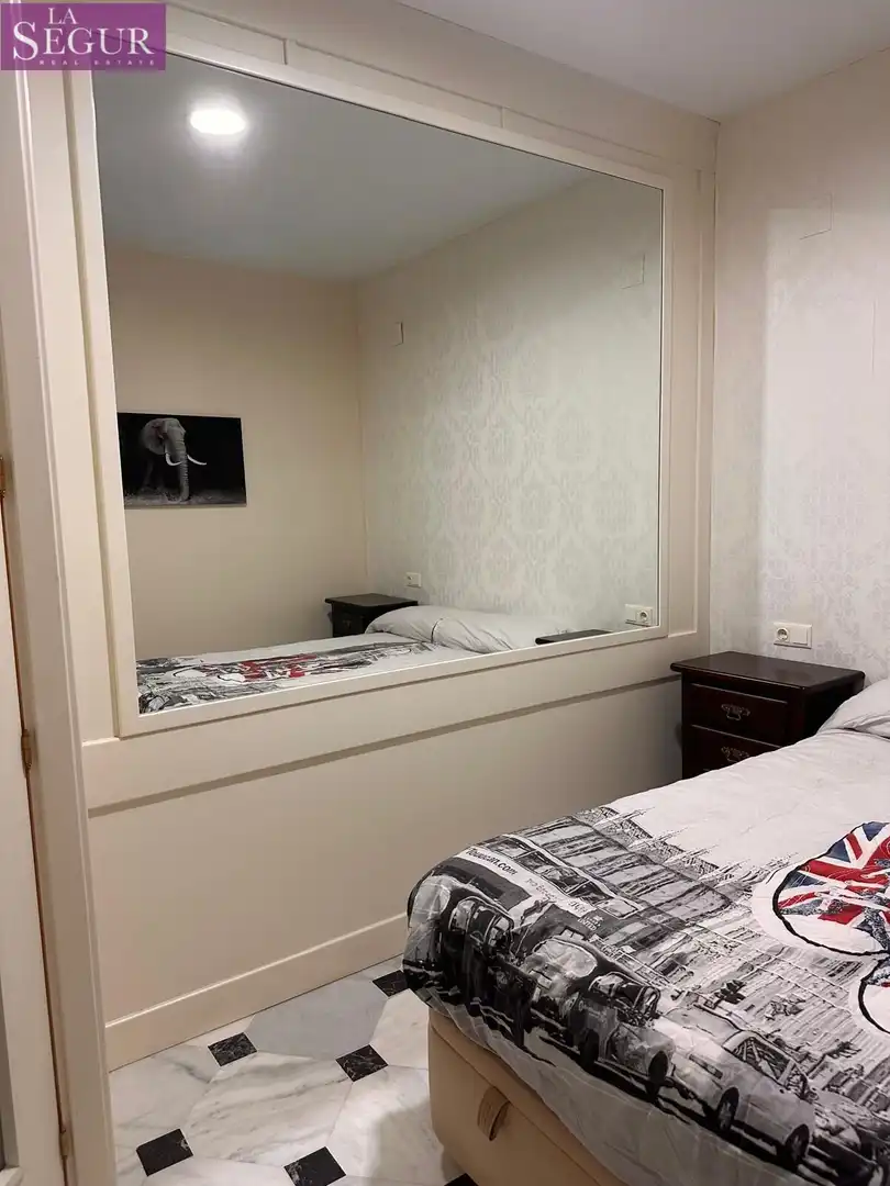 Dormitori de Apartament en venda en Cádiz