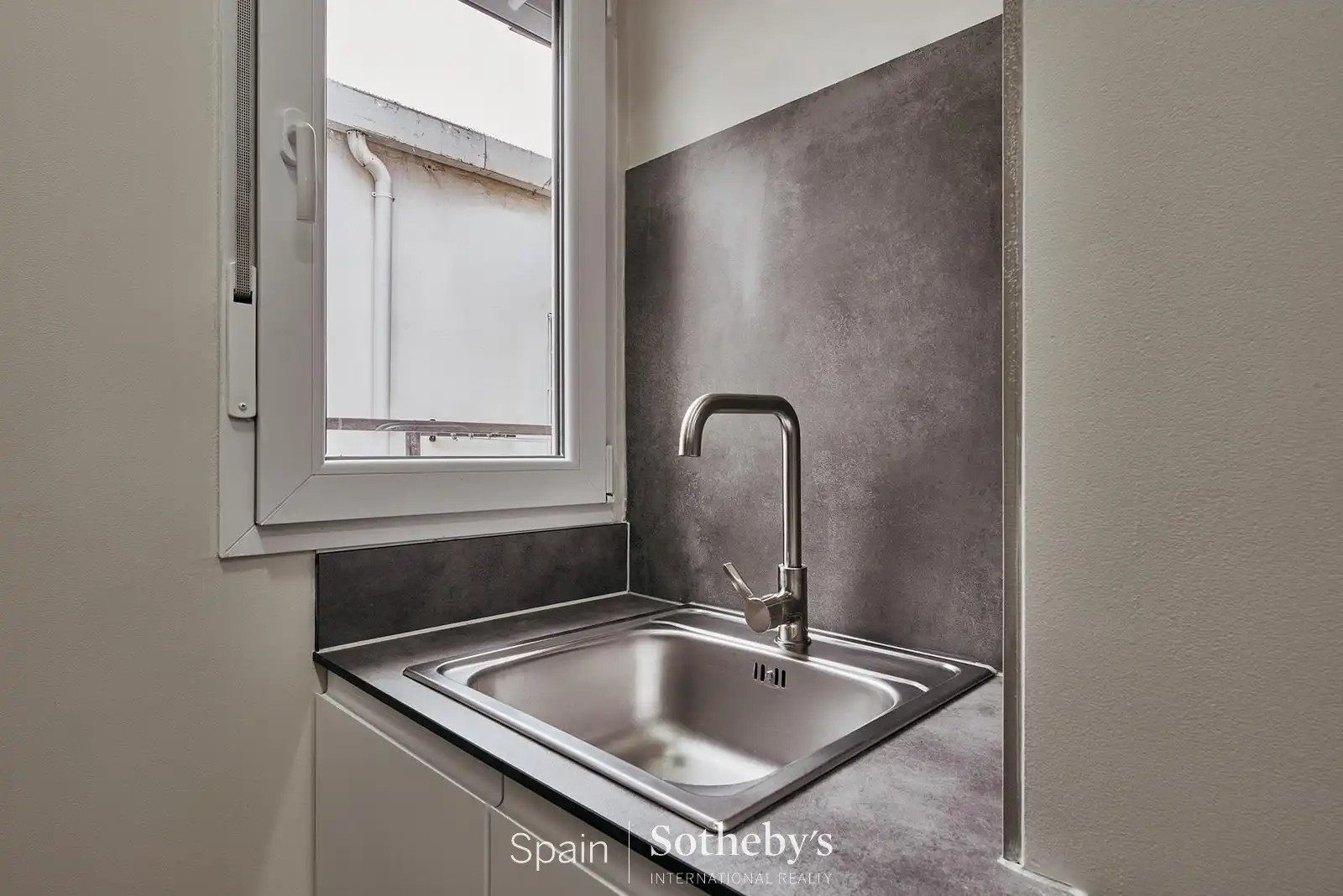 Cuina de Apartament en venda en Madrid amb Aire condicionat i Calefacció