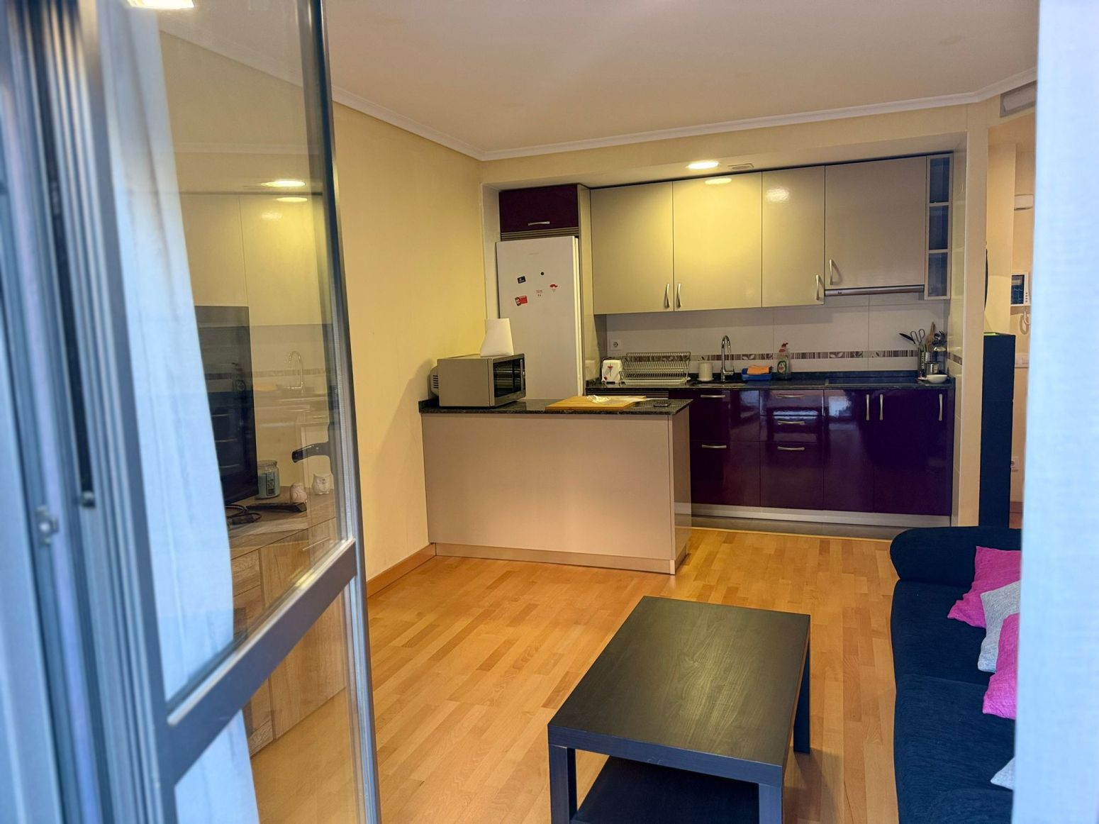 Cuina de Oficina de lloguer en Lardero amb Calefacció i Traster