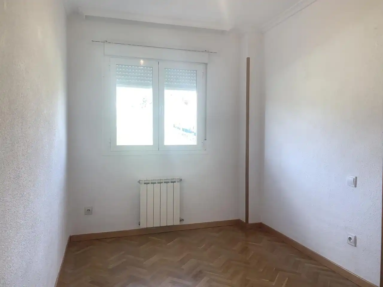 Habitación de Piso de alquiler en Manzanares El Real con Parquet, Terraza y Piscina comunitaria
