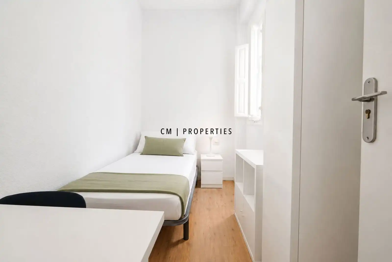 Habitación de Piso de alquiler en Valencia con Aire acondicionado, Calefacción y Amueblado