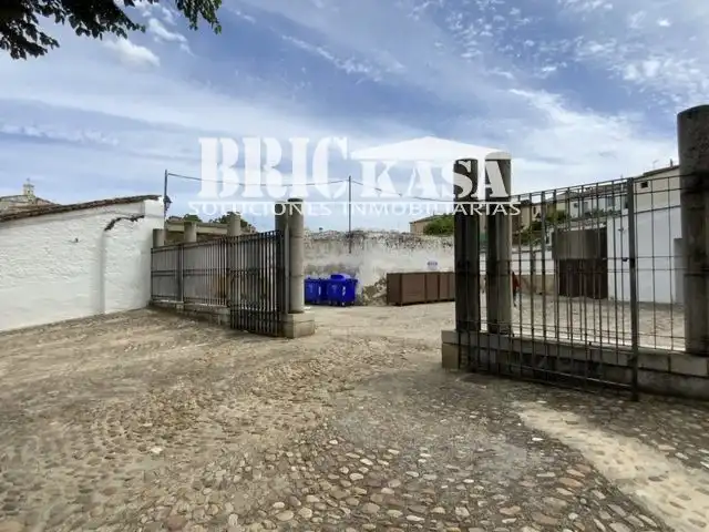 Außenansicht von Residential zum Verkauf in Alcántara