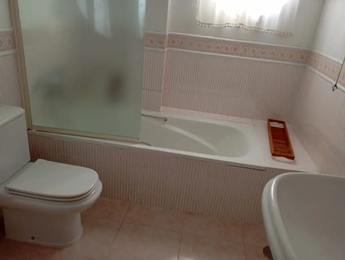 Badezimmer von Haus oder Chalet zum Verkauf in Valdepeñas mit Klimaanlage, Heizung und Terrasse