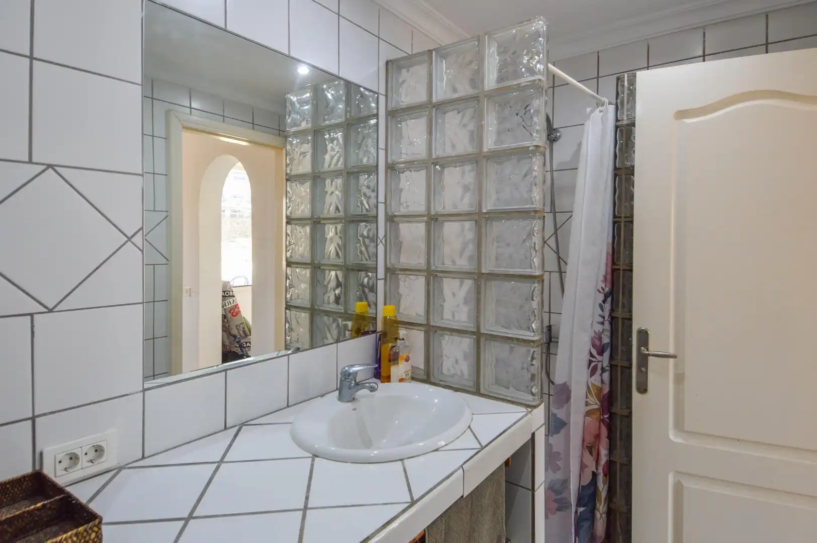Bathroom of Apartments for sale in Mogán  with Terrace, Furnished and Community pool