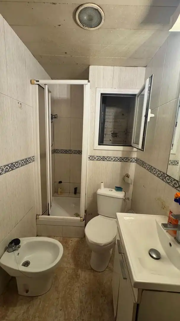 Bathroom of Flat for sale in Montcada i Reixac
