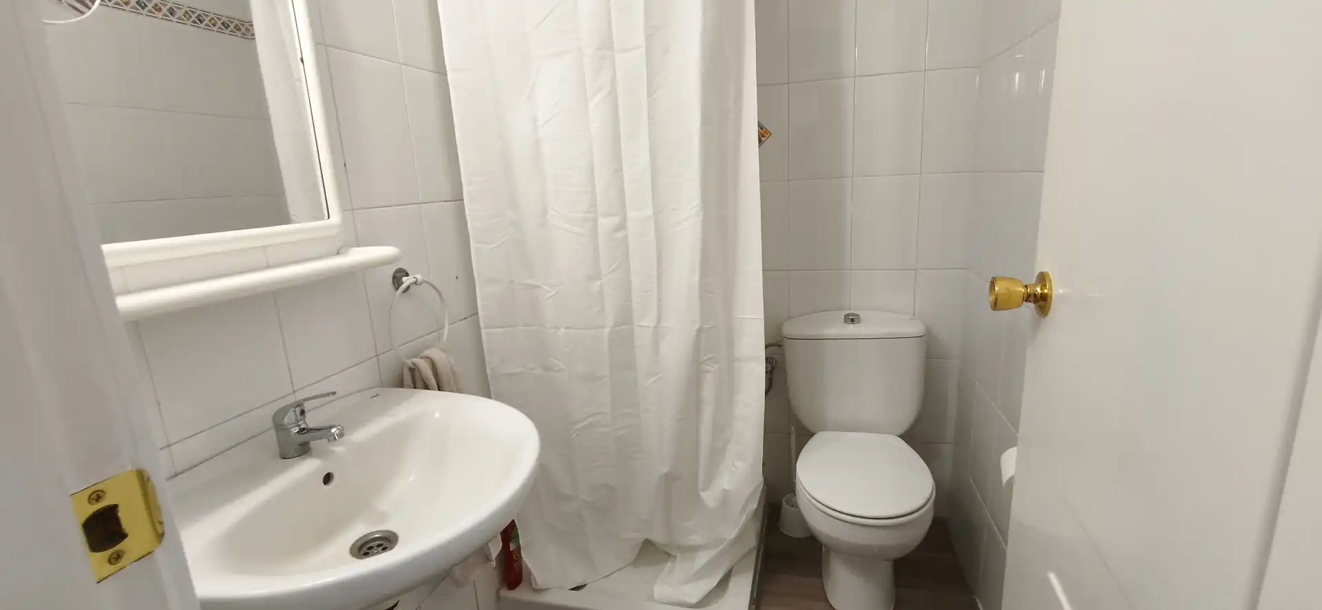 Bathroom of Flat for rent in San Cristóbal de la Laguna  with Oven, Washing machine and Balcony