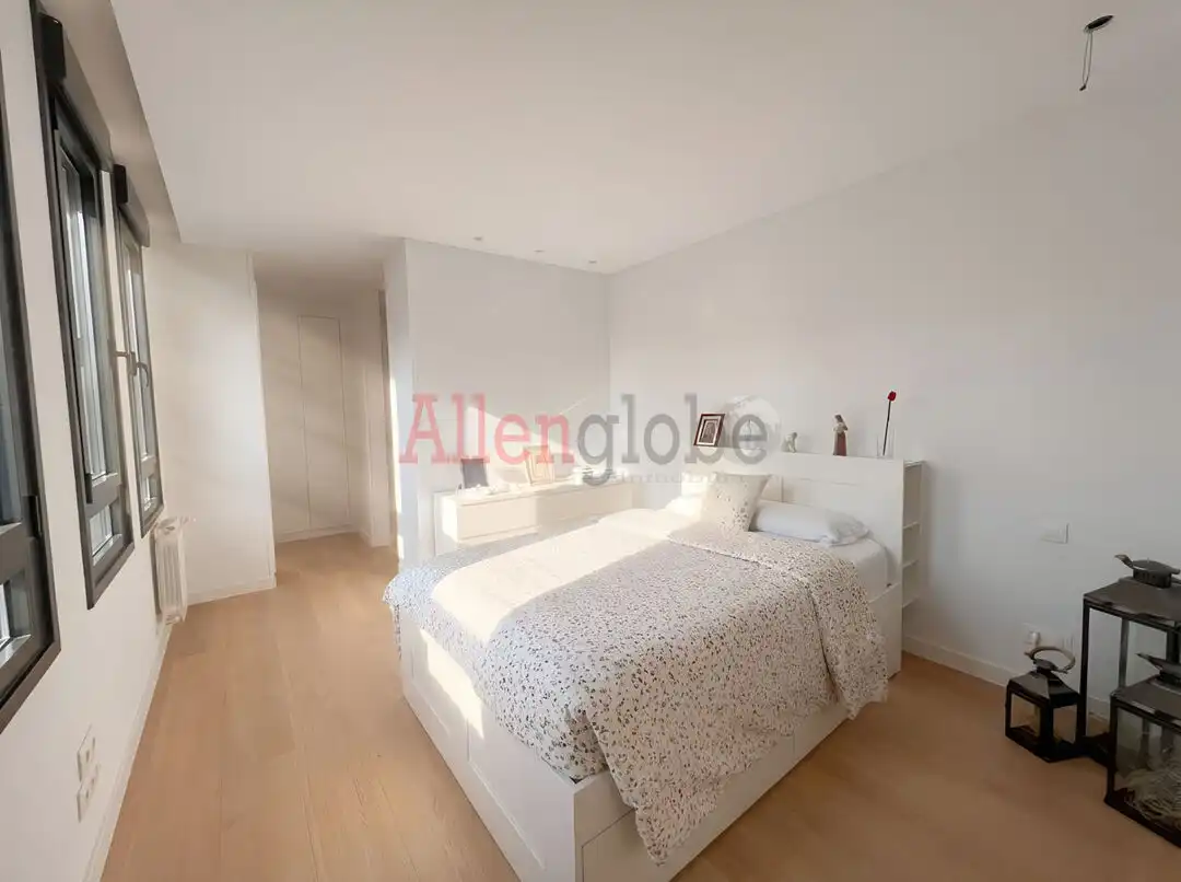 Schlafzimmer von Wohnung zum Verkauf in Oviedo  mit Heizung und Parkett