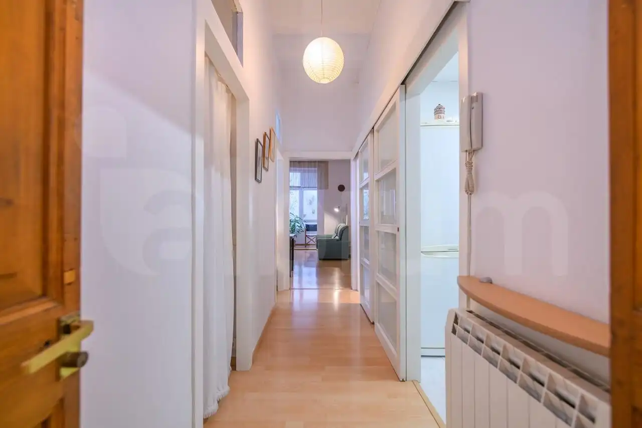 Wohnung zum Verkauf in Barcelona mit Heizung, Parkett und Terrasse
