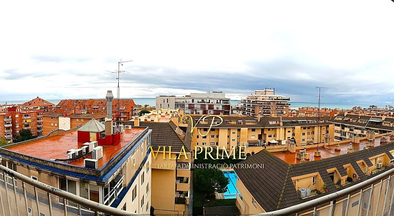 Vista exterior de Àtic en venda en Vilassar de Mar amb Terrassa i Traster