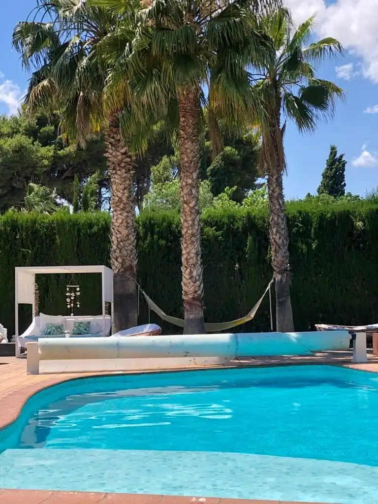 Piscina de Casa o chalet en venta en Elda con Aire acondicionado, Calefacción y Jardín privado