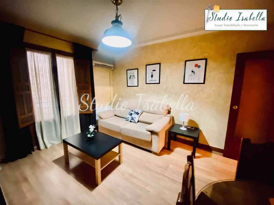 Flat to rent in Cuesta Santa Leocadia, Casco Histórico