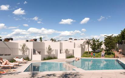 Swimming pool of House or chalet for sale in Monforte del Cid  with Air Conditioner, Heating and Private garden