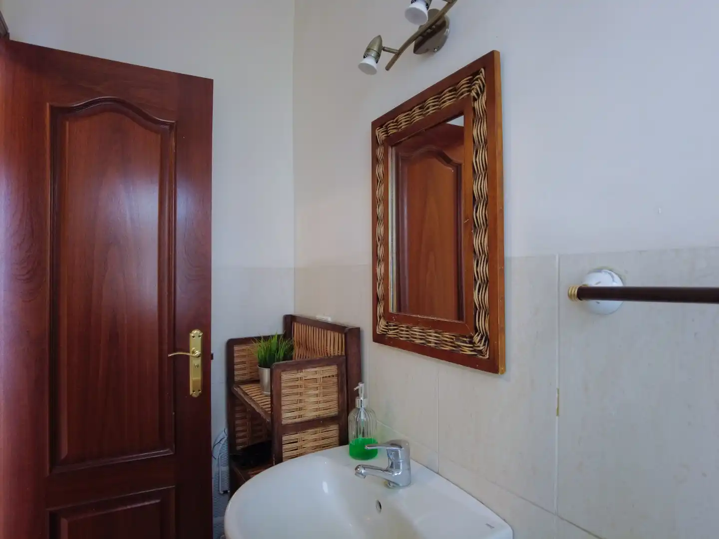 Baño de Casa adosada de alquiler en La Orotava con Calefacción, Parquet y Amueblado