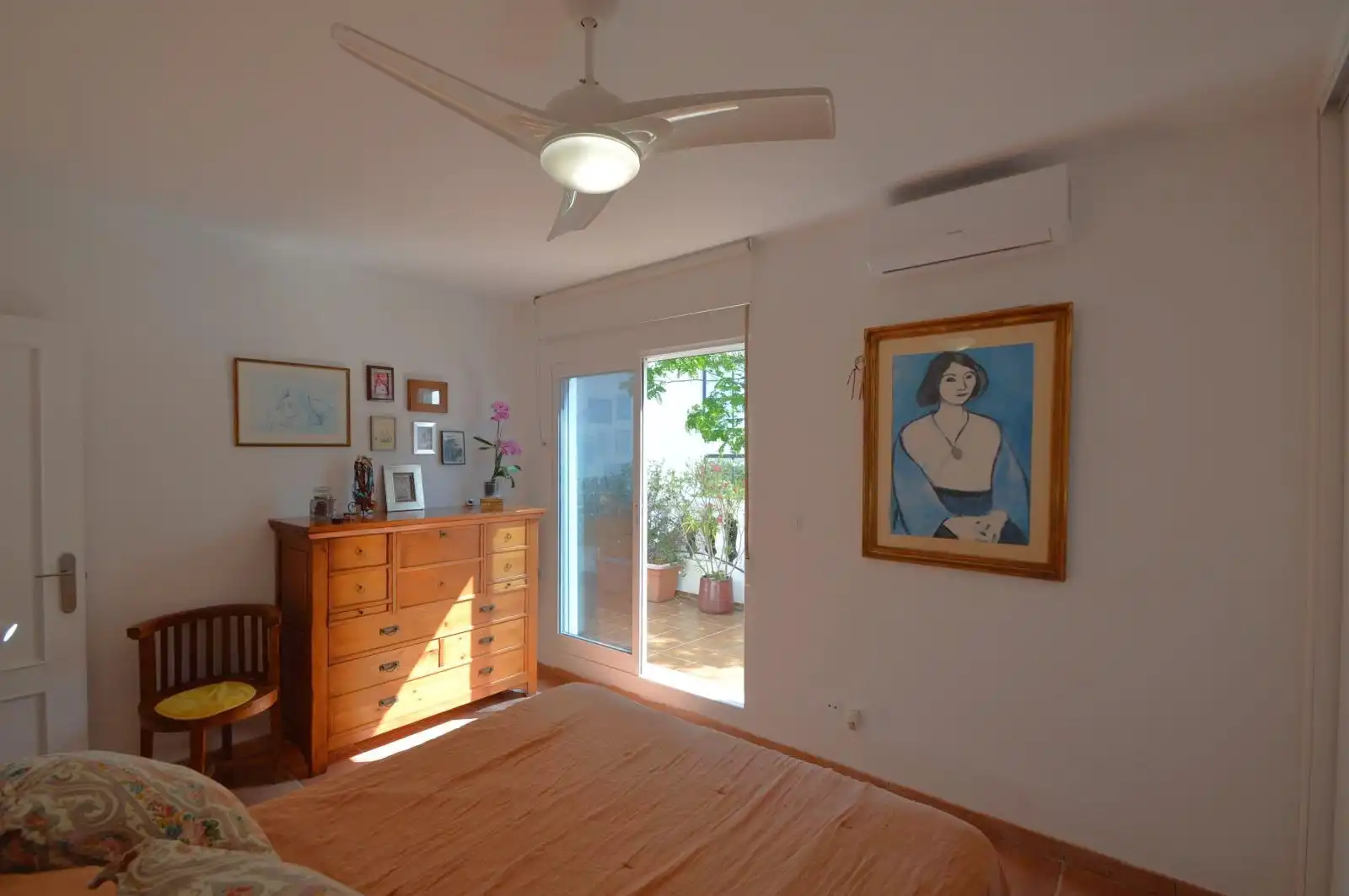 Schlafzimmer von Haus oder Chalet zum Verkauf in Vinaròs mit Klimaanlage, Heizung und Privatgarten