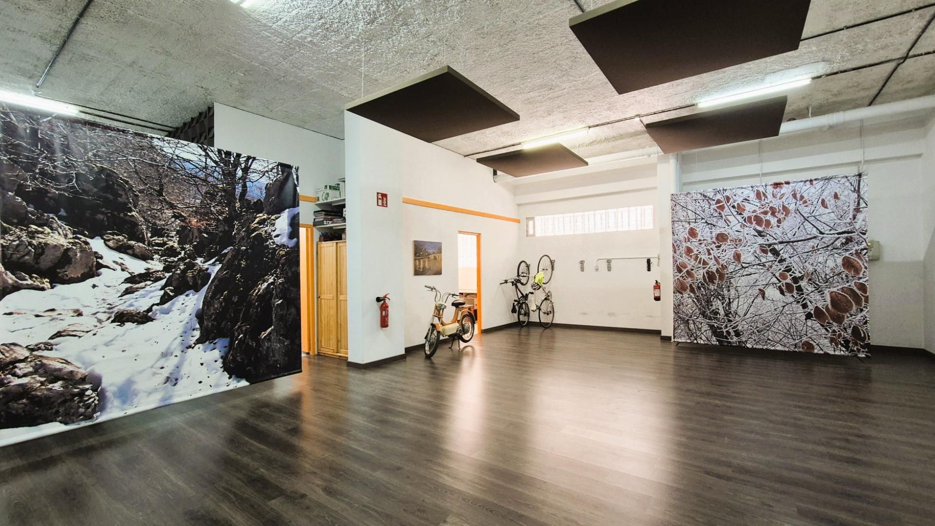 Premises for sale in  Pamplona / Iruña