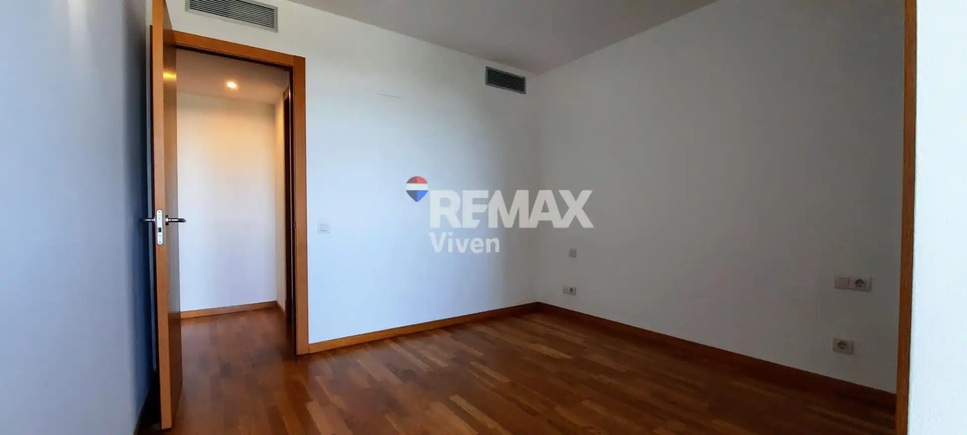Bedroom of Flat for sale in Viladecans  with Parquet flooring