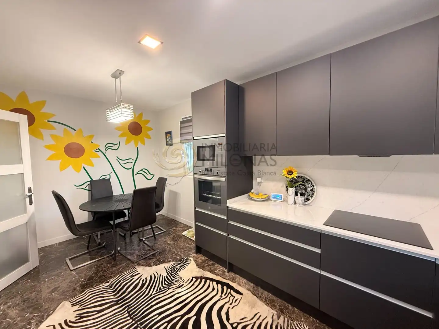 Cocina de Casa o chalet en venta en Benidorm con Aire acondicionado, Calefacción y Jardín privado