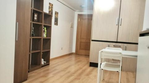 Foto 2 de Apartament en venda a Calle Luis Sala Balust, Pizarrales, Salamanca Capital