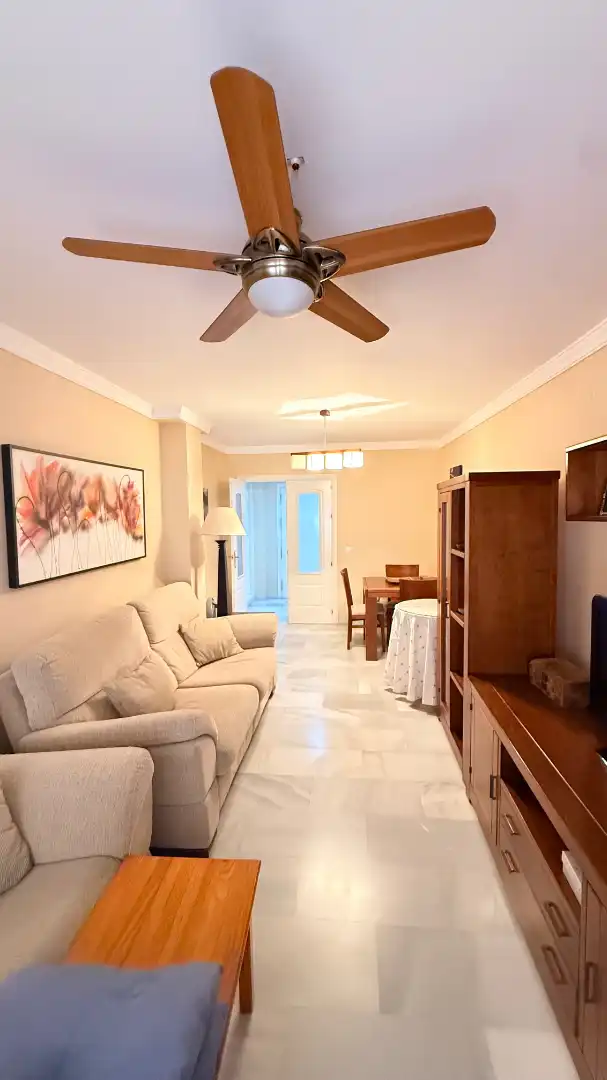 Sala de estar de Piso en venta en Marbella con Terraza, Amueblado y Horno
