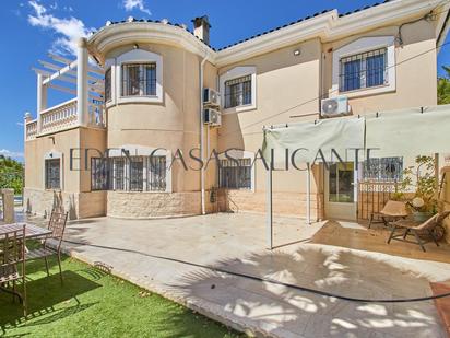 Vista exterior de Casa o xalet en venda en Mutxamel amb Aire condicionat, Calefacció i Jardí privat