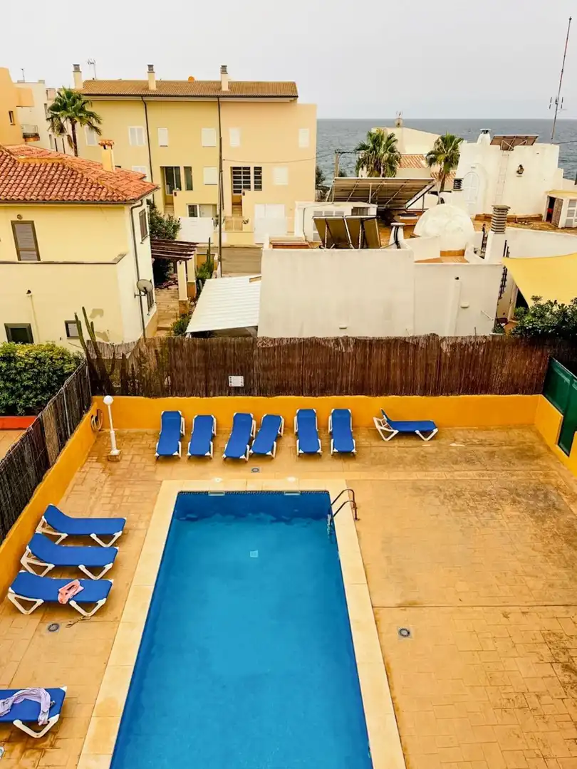 Piscina de Piso de alquiler en Ses Salines con Aire acondicionado, Balcón y Piscina comunitaria