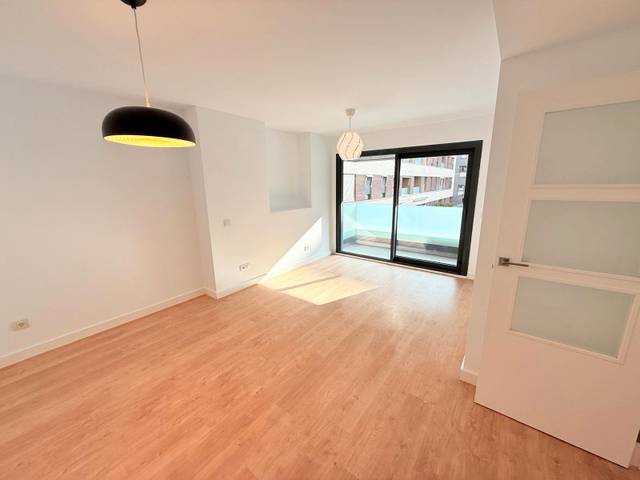 Piso en Alquiler en Perchel Sur - Plaza de Toros Vieja