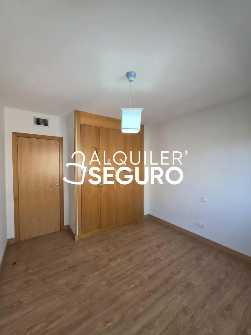 Dormitori de Pis de lloguer en Boadilla del Monte amb Aire condicionat, Calefacció i Terrassa