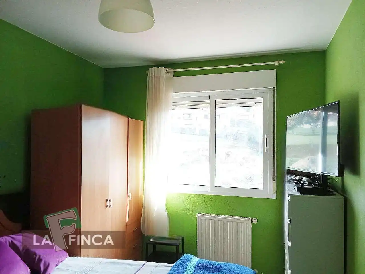 Dormitori de Casa o xalet en venda en Soto del Barco amb Calefacció, Parquet i Terrassa
