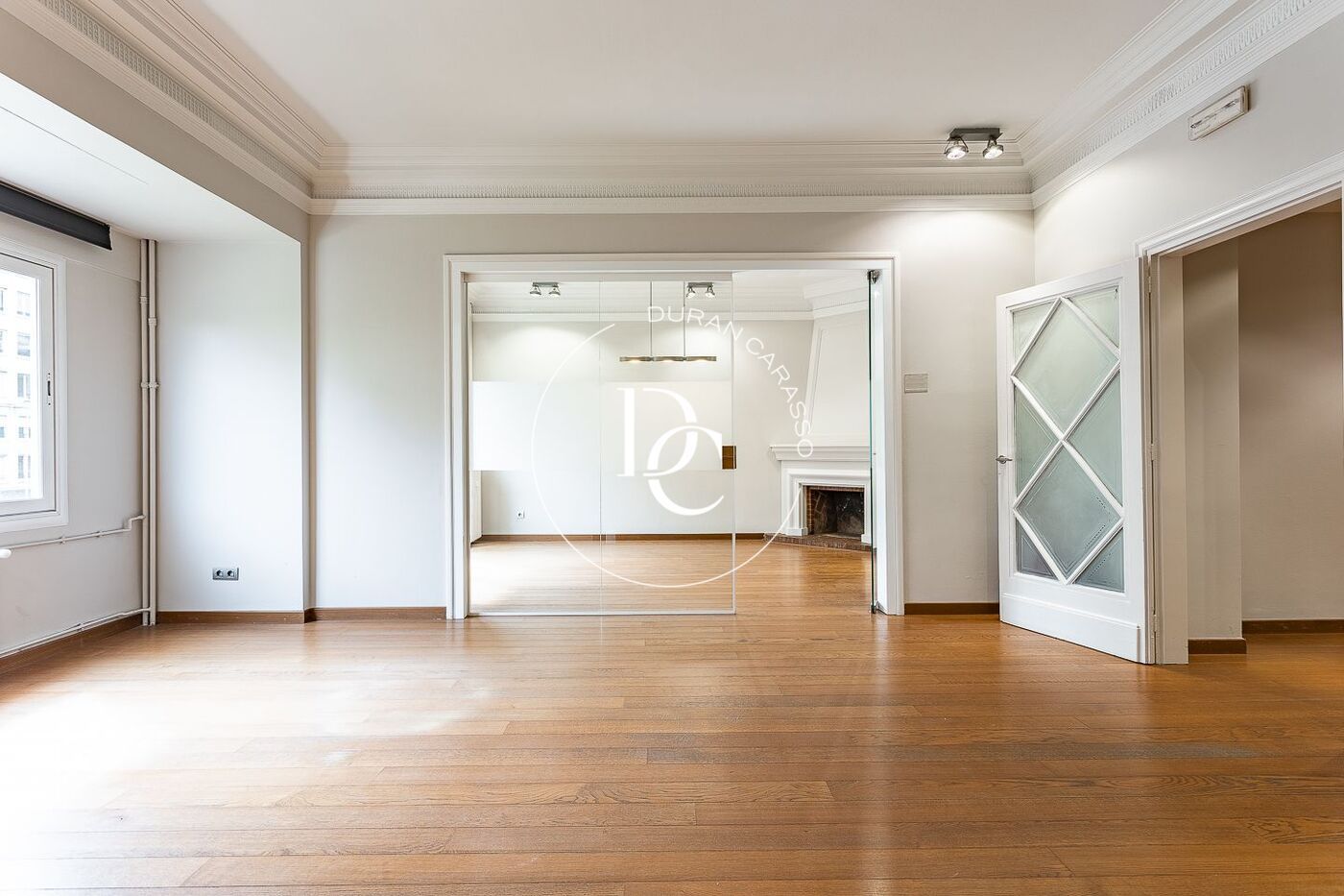 Flat for sale in  Barcelona Capital  with Air Conditioner, Heating and Balcony