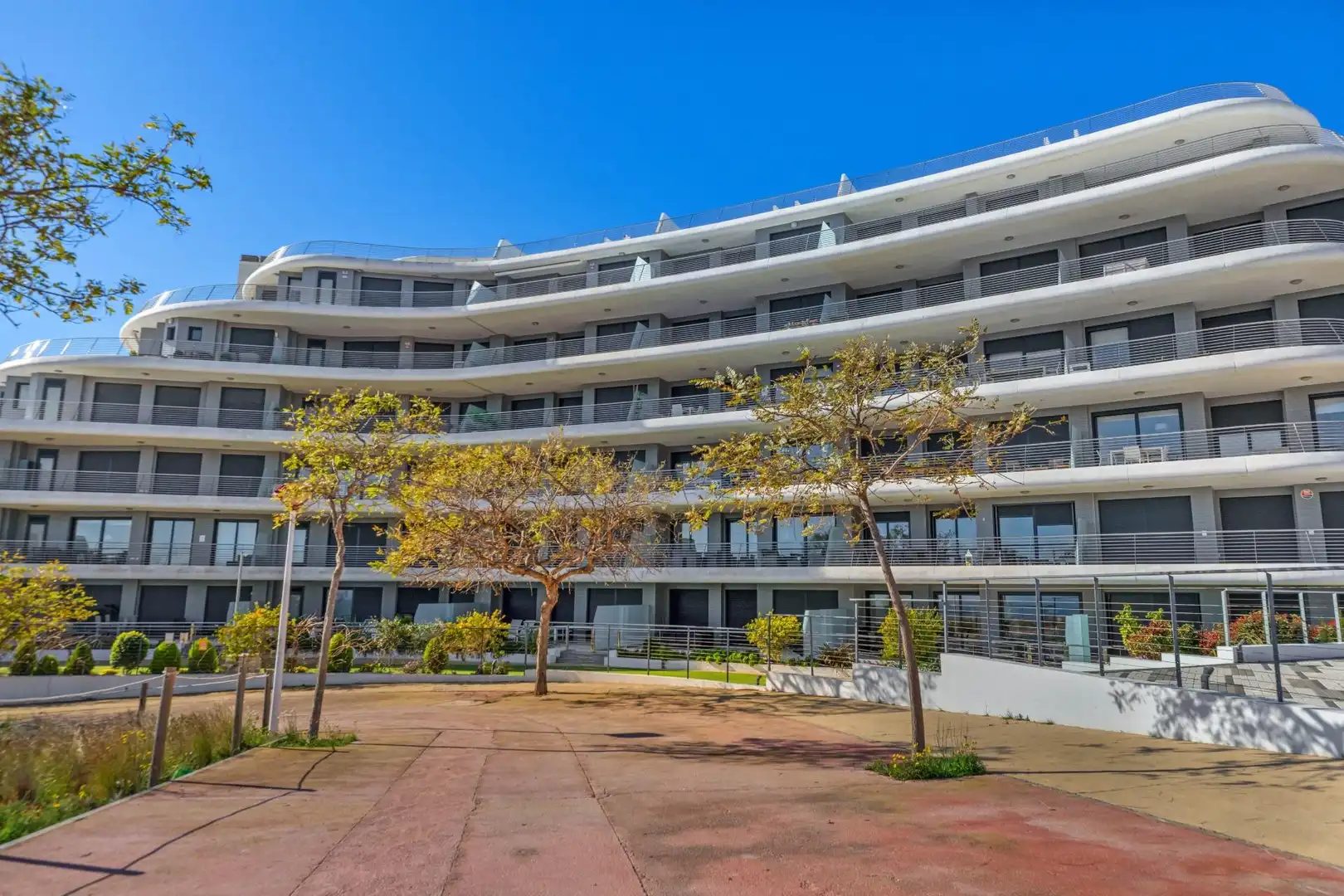 Vista exterior de Apartament en venda en Elche / Elx amb Aire condicionat, Calefacció i Jardí privat