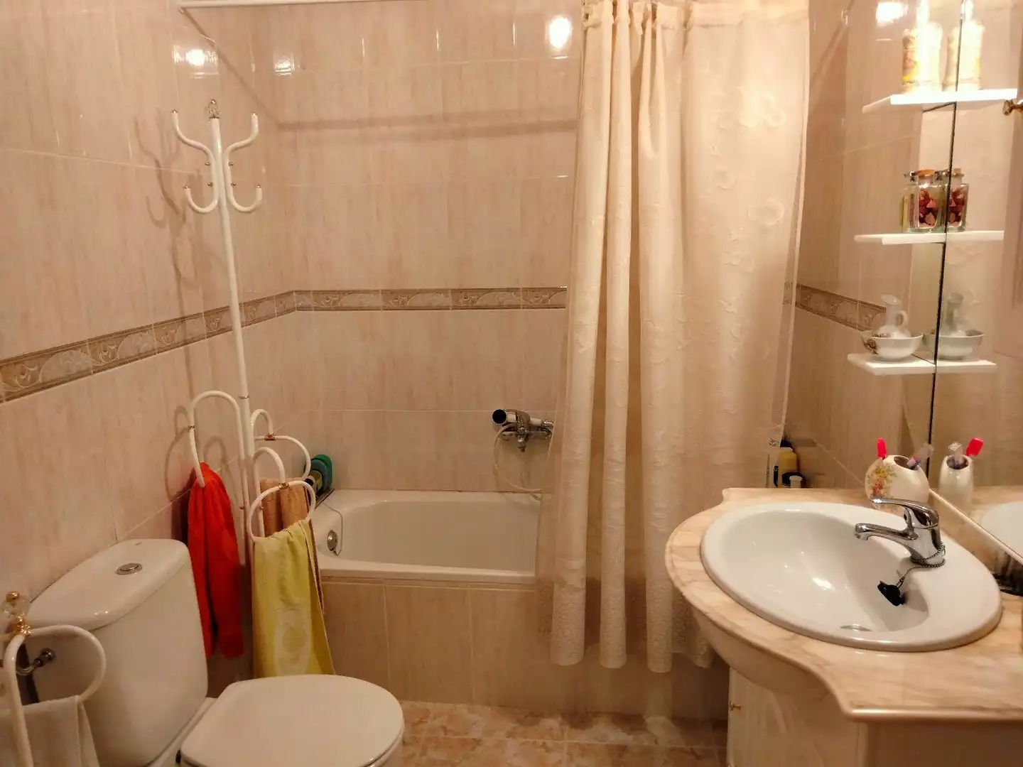 Baño de Casa adosada en venta en Navacepedilla de Corneja con Calefacción y Trastero