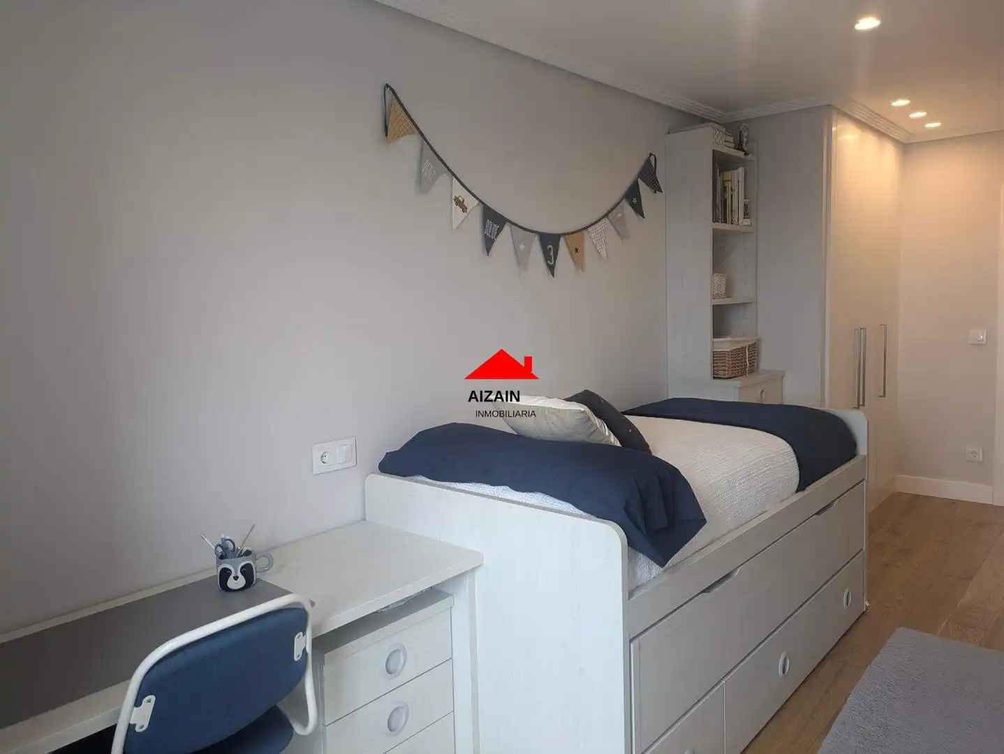 Habitación de Piso en venta en Bilbao  con Calefacción y Trastero