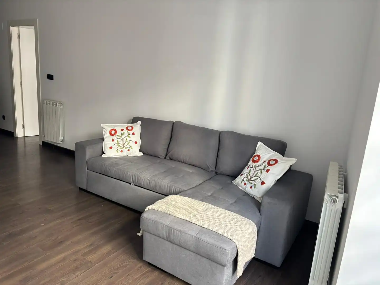 Sala de estar de Piso de alquiler en Zaragoza con Aire acondicionado, Calefacción y Amueblado